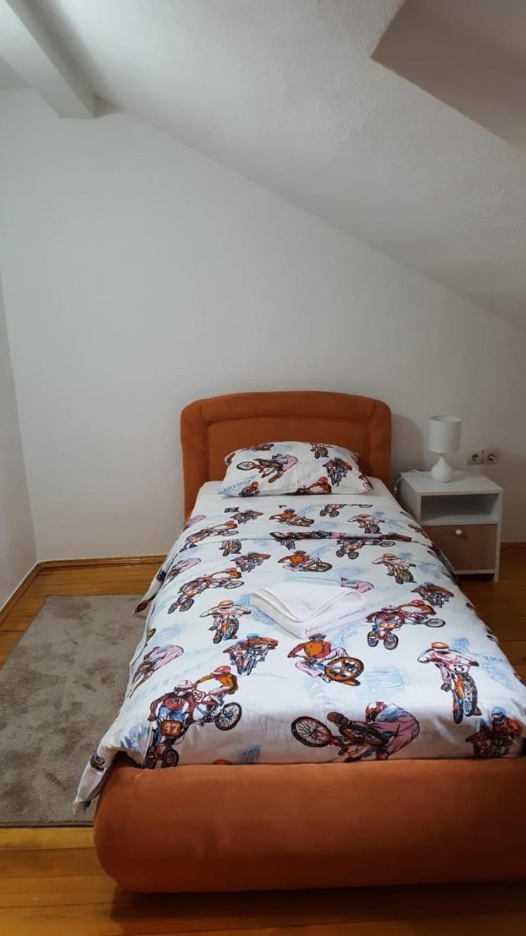 Apartman "Em" Bihać エクステリア 写真