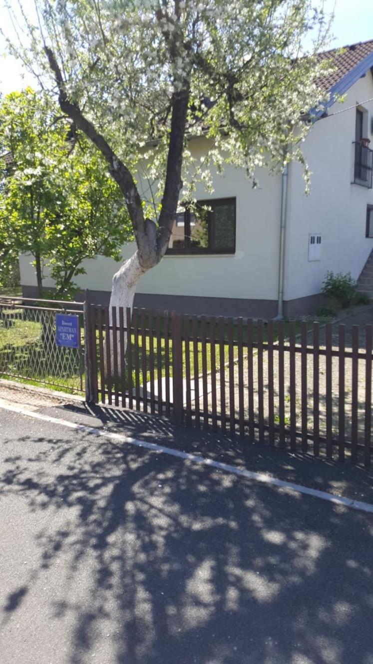 Apartman "Em" Bihać エクステリア 写真